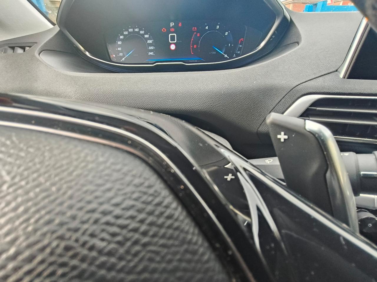 Peugeot 3008 BlueHDi 130 S&S EAT8 Allure