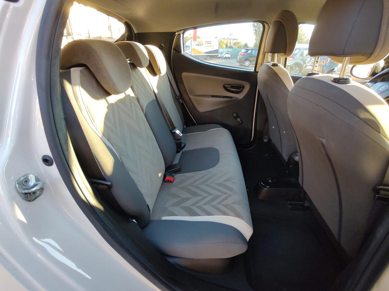 Lancia Ypsilon 1.2 , GPL, 5 PORTE ECOCHIC ELLE OK NEOPATENTATI, GARANZIA L.12 MESI