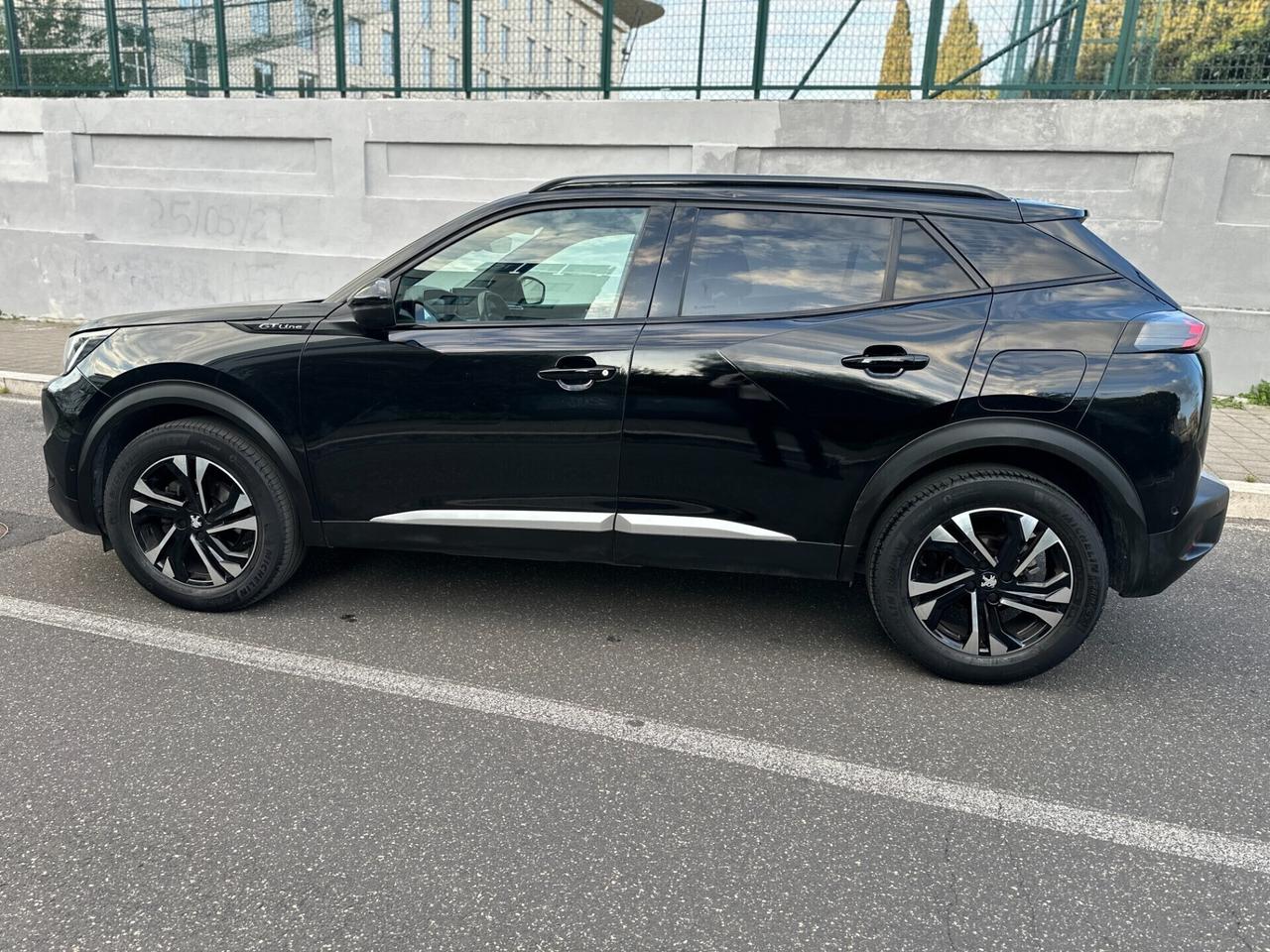 Peugeot 2008 1.2 130cv GT Line UNIPRO