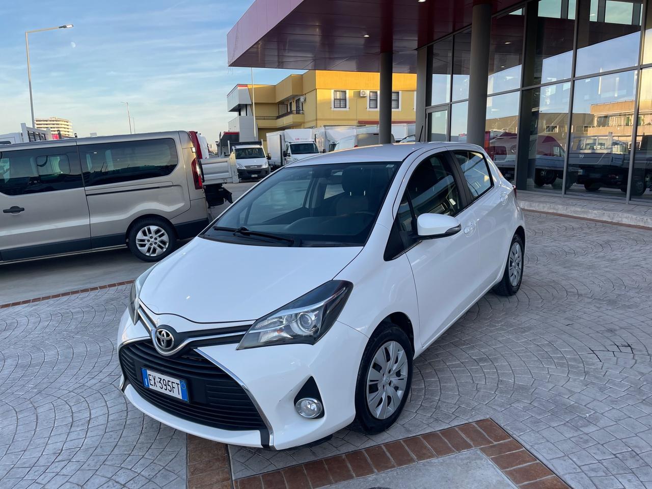 Toyota Yaris 1.0 5 porte Lounge