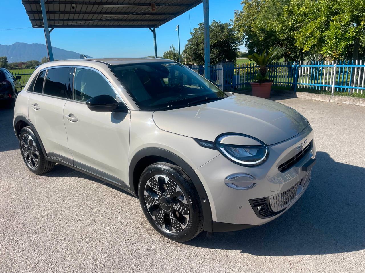 Fiat 600 Hybrid DCT MHEV La Prima