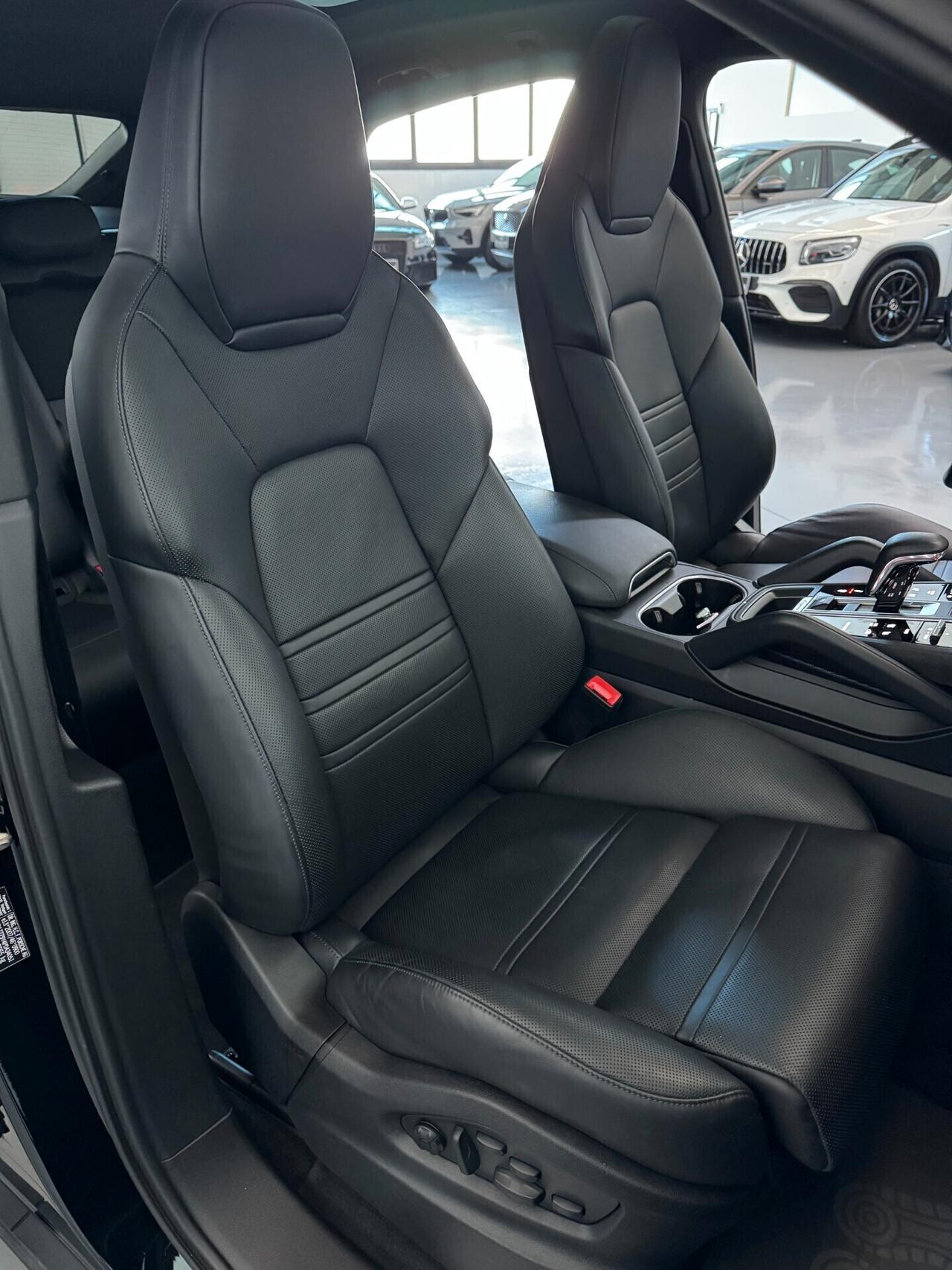 Porsche Cayenne coupè E-Hybrid 3.0cc 340cv Tetto panoramico Iva Esposta