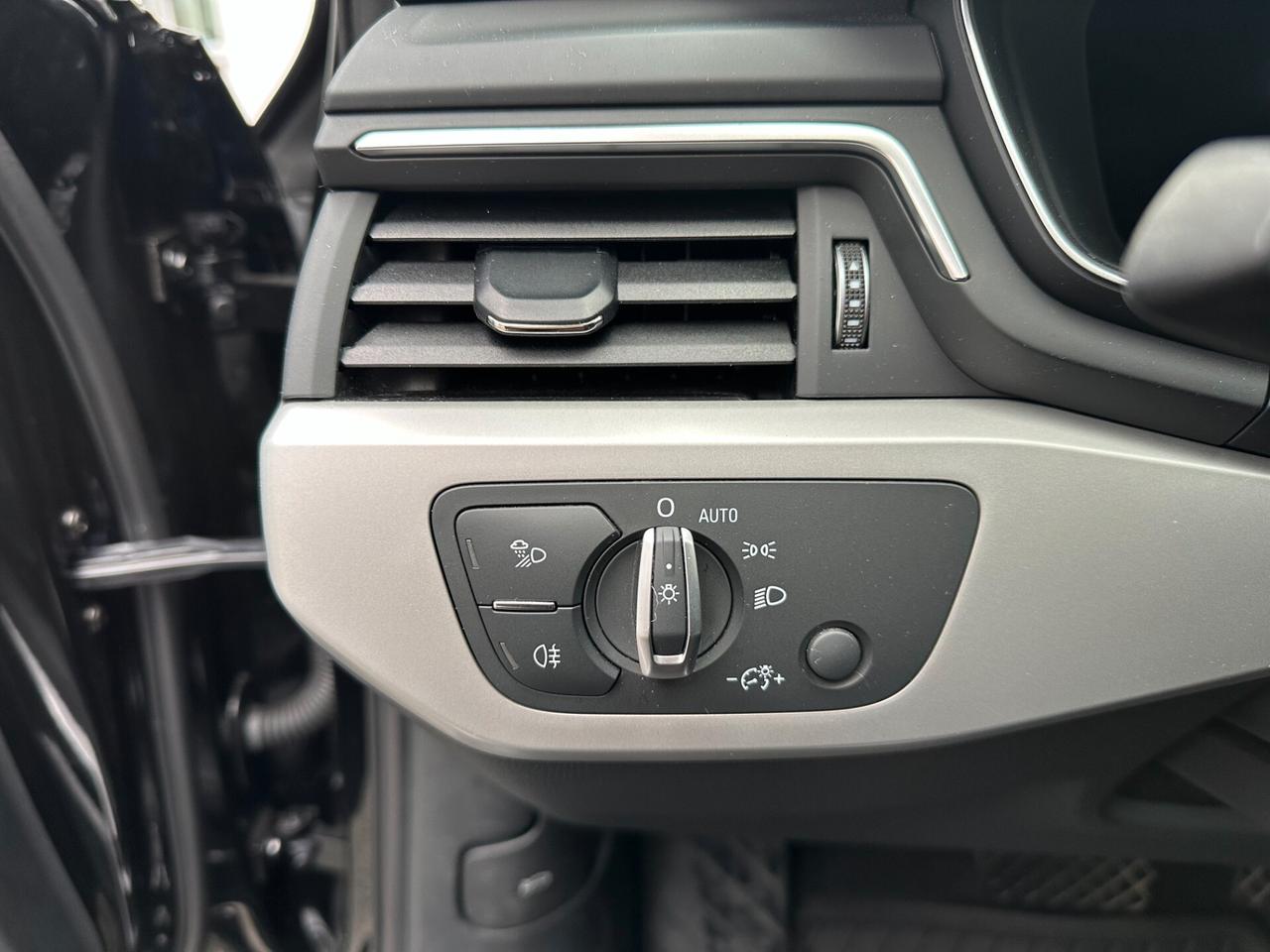 Audi A4 Avant 35 TFSI S tronic line edition