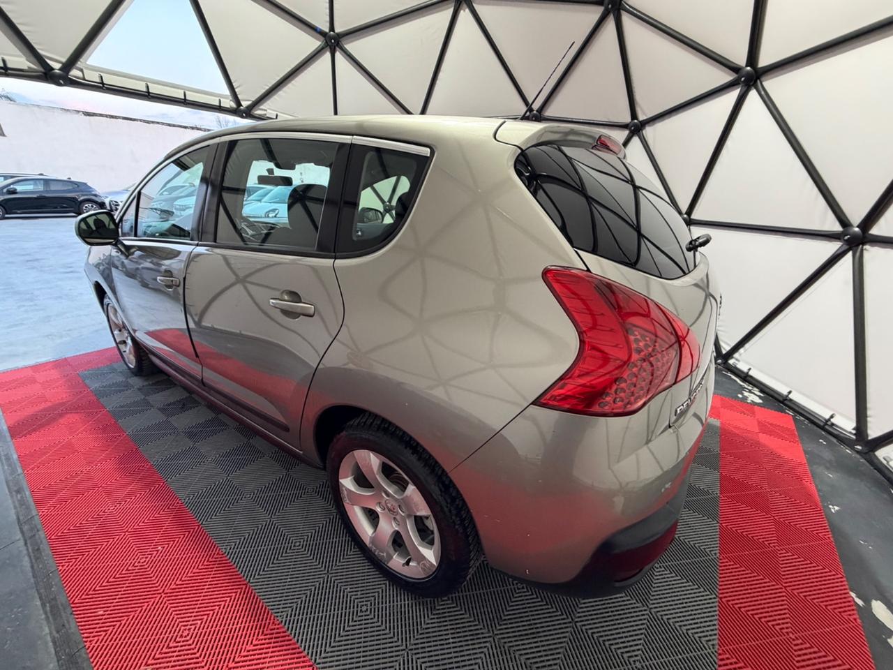 Peugeot 3008 1.6 HDi 110CV Premium