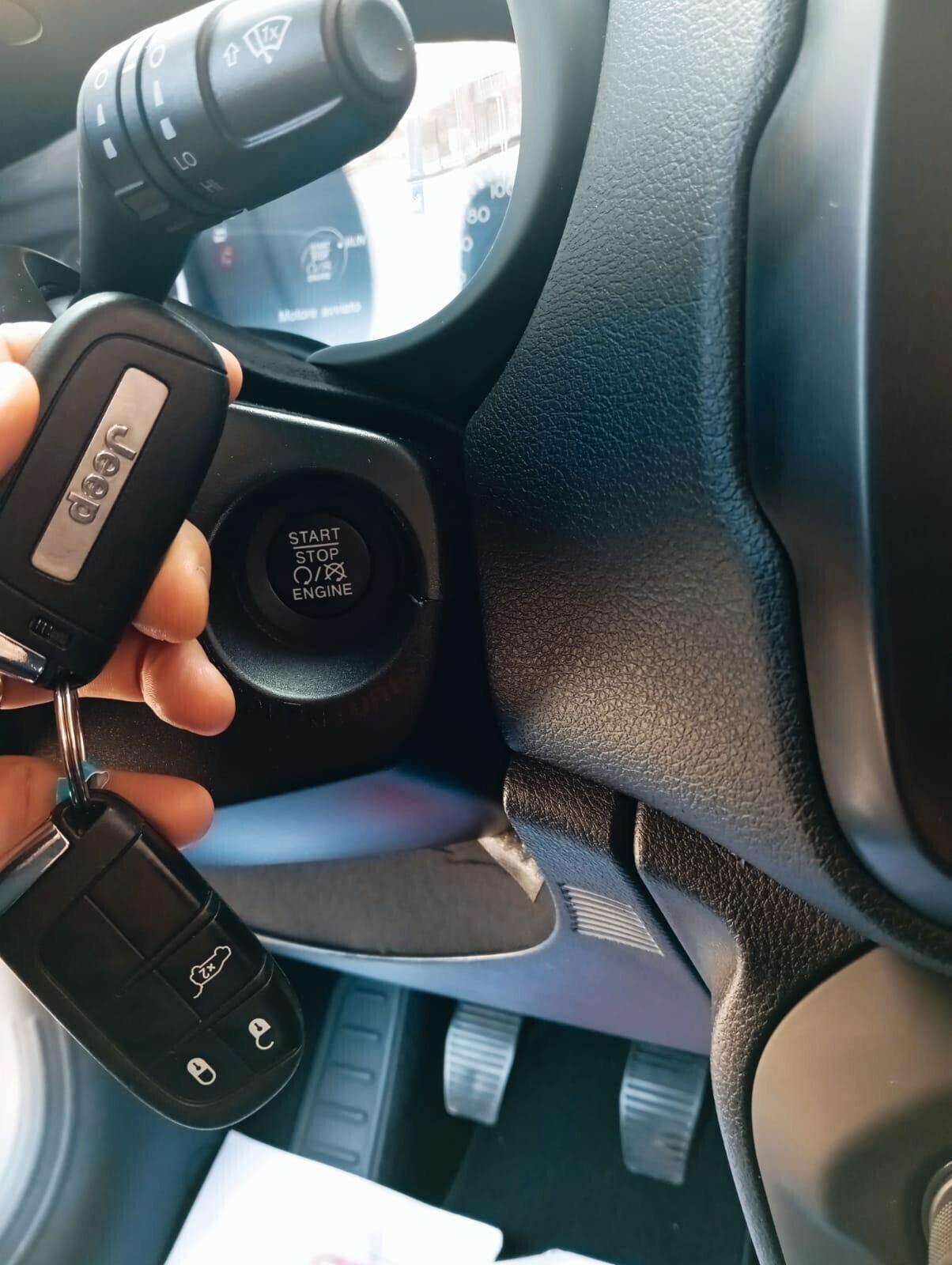 Jeep Renegade 1.6 Mjt 120 CV Limited 77000 km unipro come nuova.