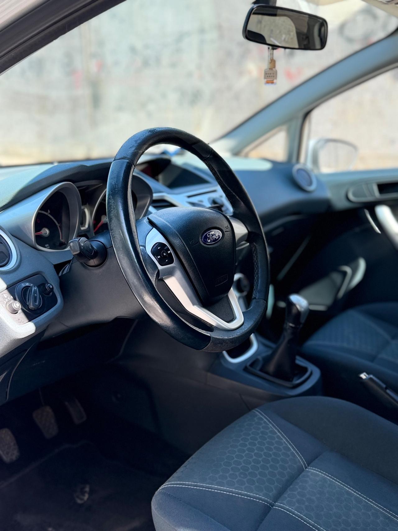 Ford Fiesta 1.4 TDCi 5p. Titanium ok neopatentati