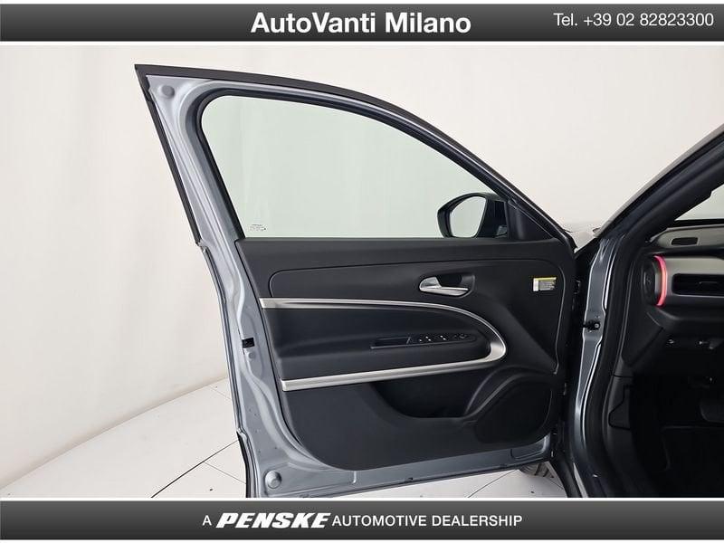 Jeep Avenger e-Hybrid 1.2 MHEV e-Hybrid Summit FWD