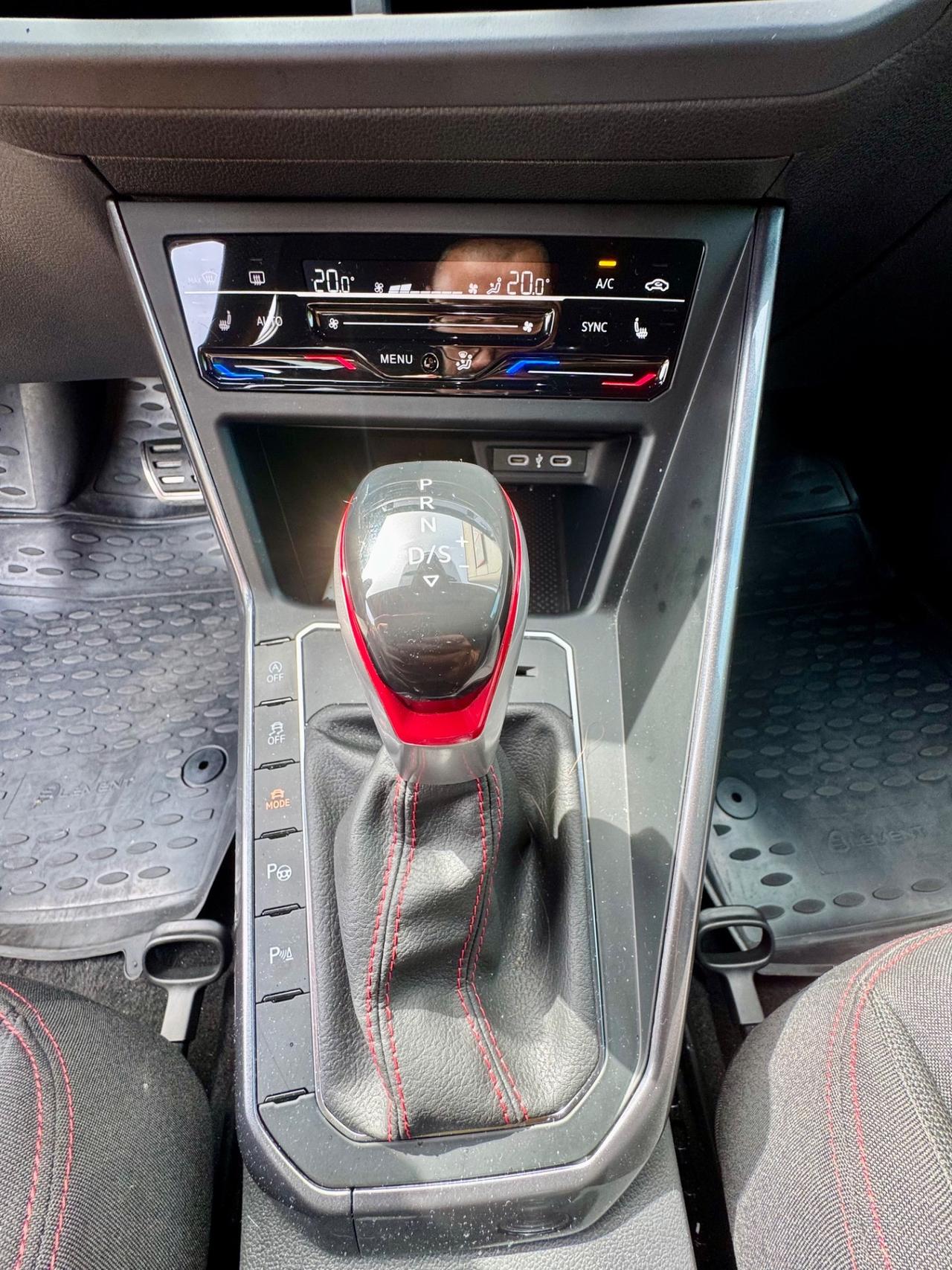 Volkswagen Polo 2.0 TSI DSG GTI