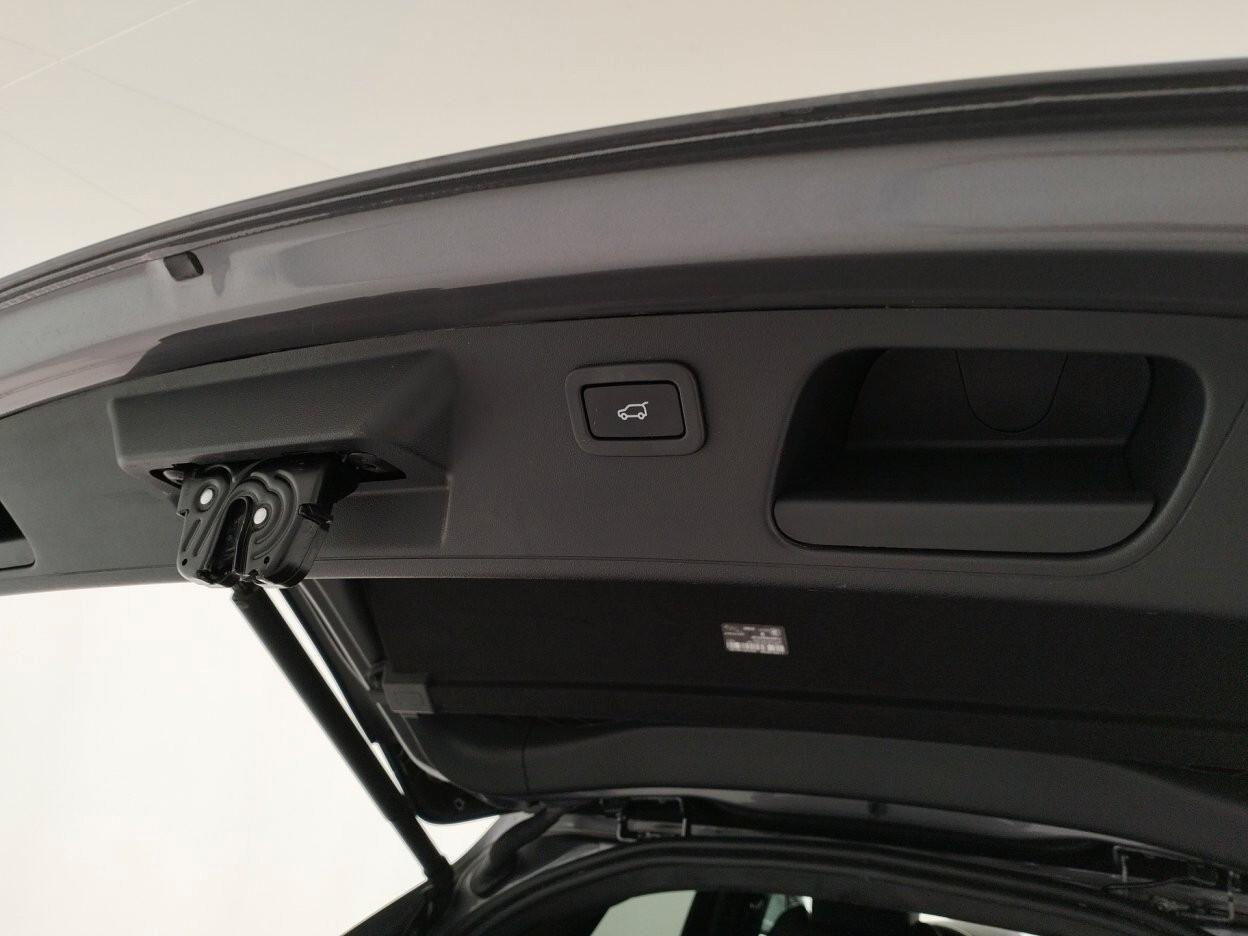 JAGUAR E-PACE 2.0d i4 mhev R-Dynamic SE awd auto