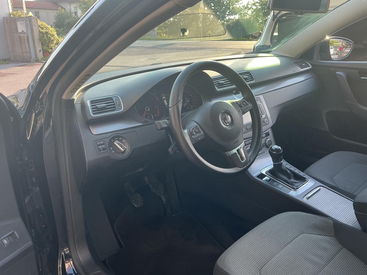 Volkswagen Passat 2.0 TDI DSG Highline BlueM. Tech.