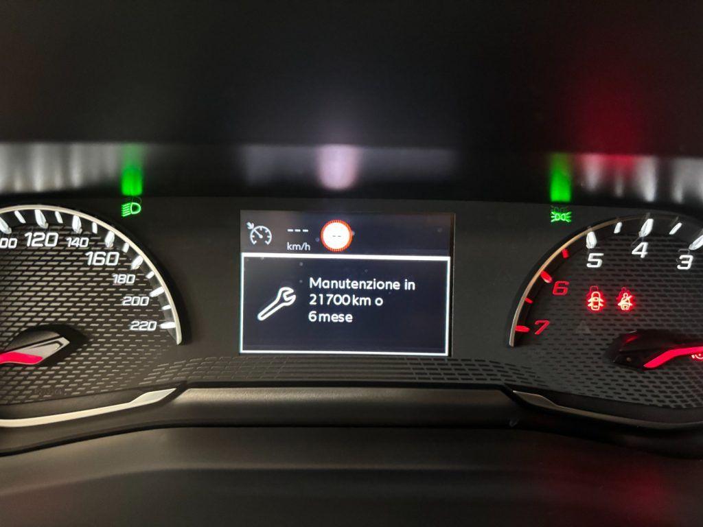 Peugeot 2008 1.5 BlueHDi Allure Navi Pack