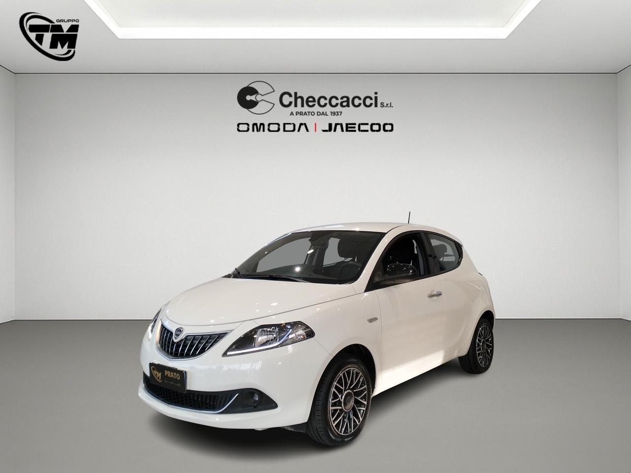 Lancia Ypsilon 1.0 firefly hybrid Gold *12.000 KM*