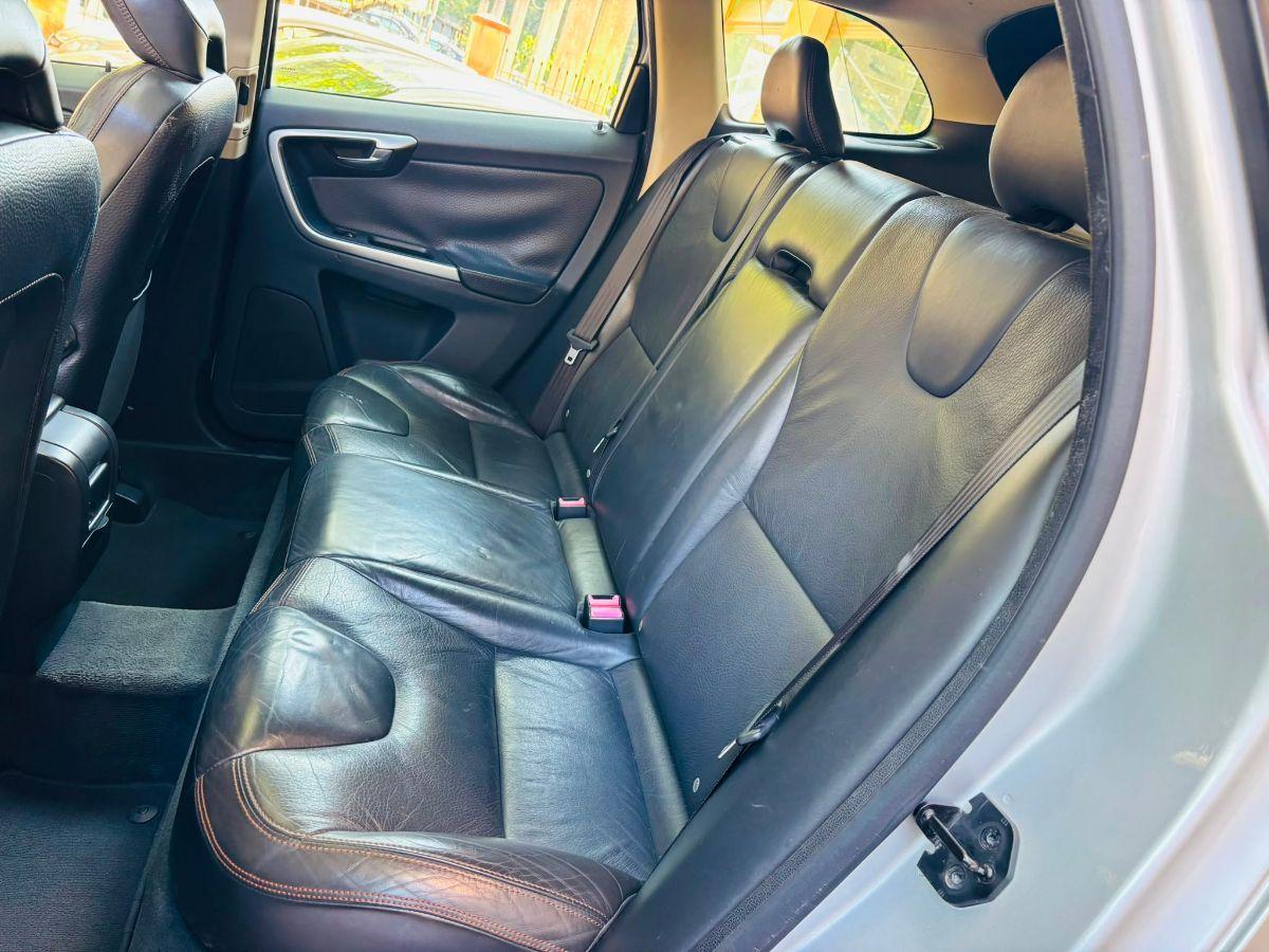 Volvo XC60 2.4 D5 Automatica AWD Tetto Summum