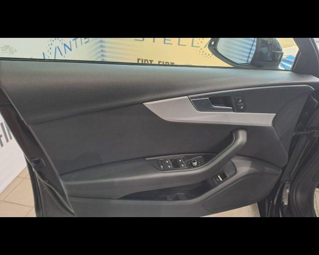AUDI A4 Avant 40 2.0 tdi Business quattro 190cv s-tronic