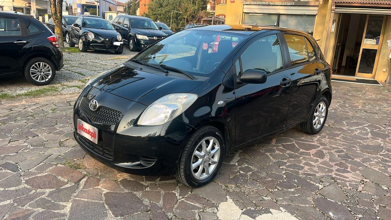 Toyota Yaris 1.0 5 porte Now
