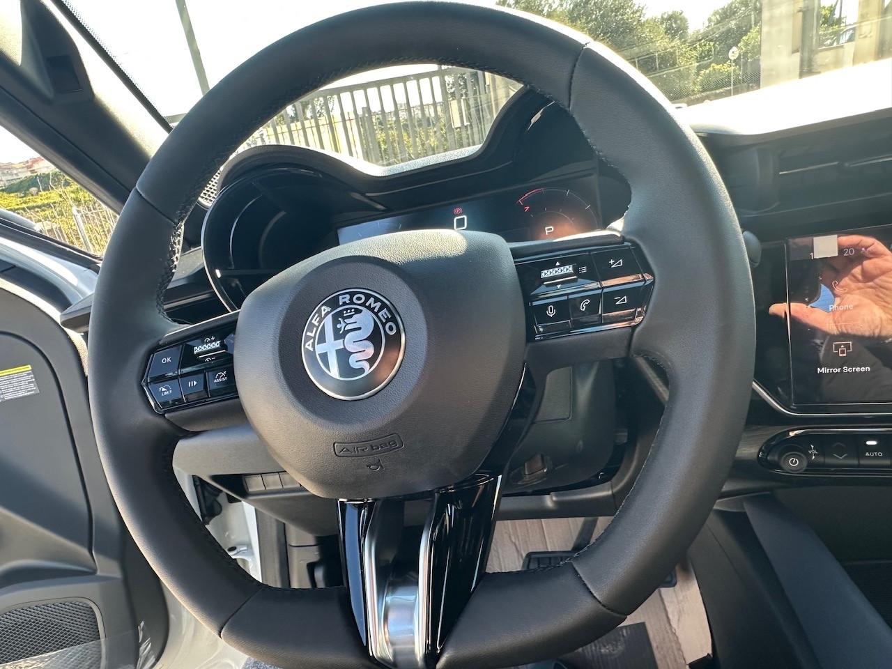 Alfa Romeo Junior 1.2 145 CV Hybrid eDCT6