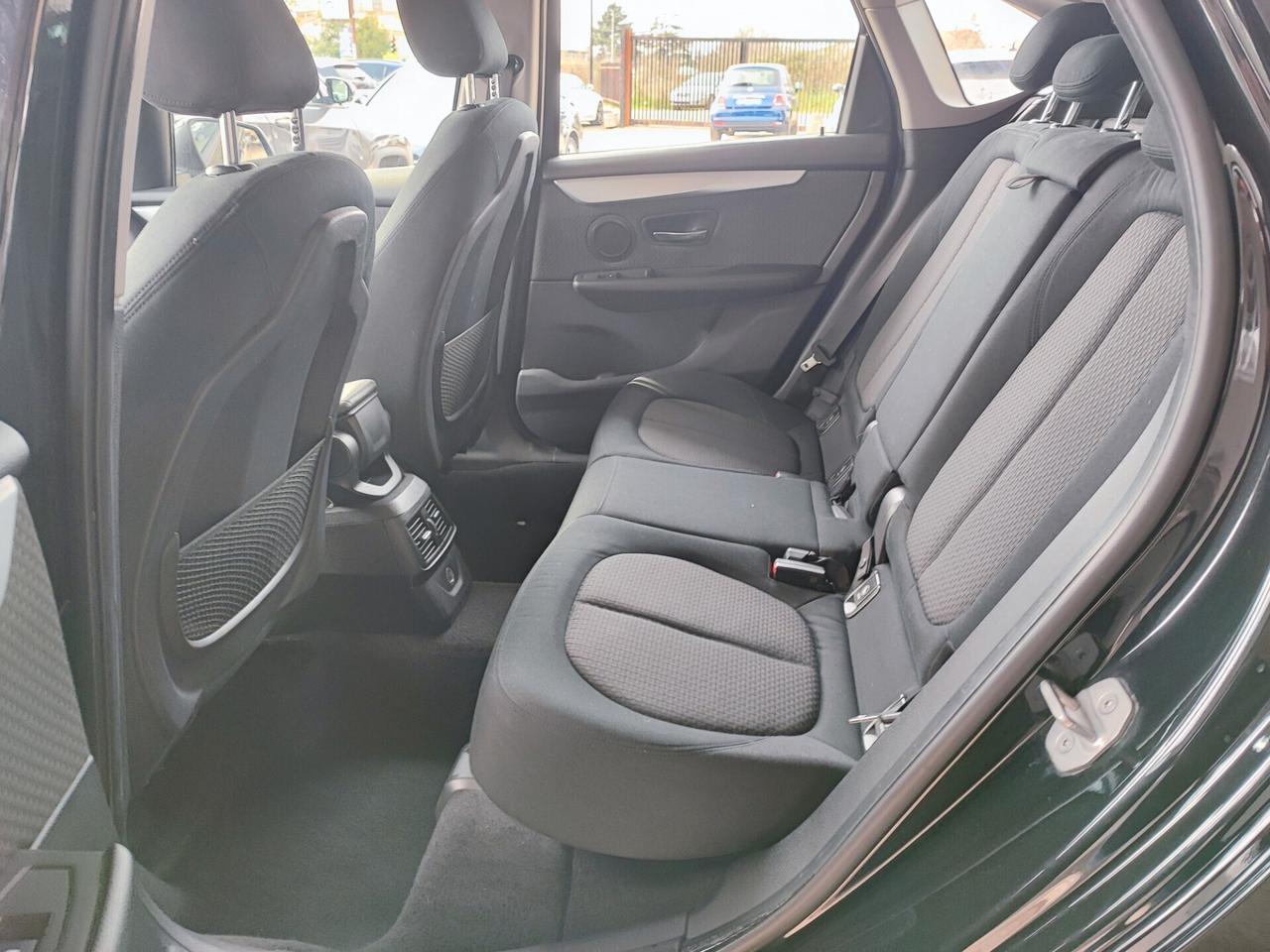 Bmw 2er Active Tourer 218d Luxury