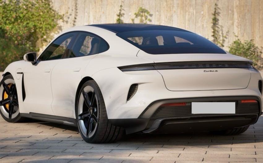Porsche Taycan Turbo S - 950 CV
