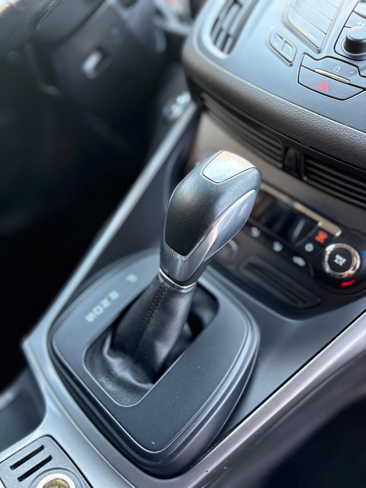 Ford Kuga 2.0 TDCI 140 CV 4WD Powershift