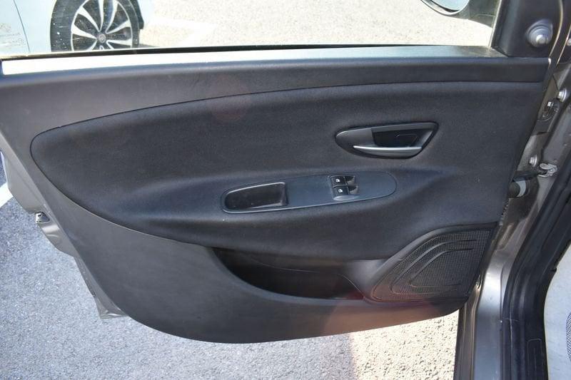 Lancia Ypsilon Ypsilon 1.2 8v Gold ecochic Gpl 69cv