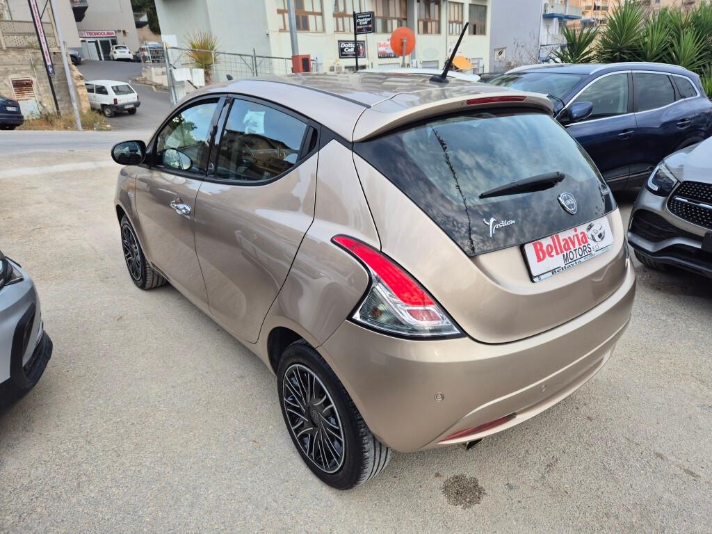 Lancia Ypsilon 1.0 FireFly 5 porte Hybrid Ecochic