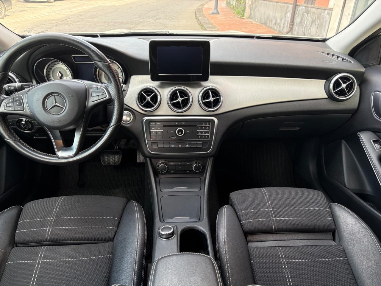 Mercedes-benz GLA 200 d Automatic Sport 2016