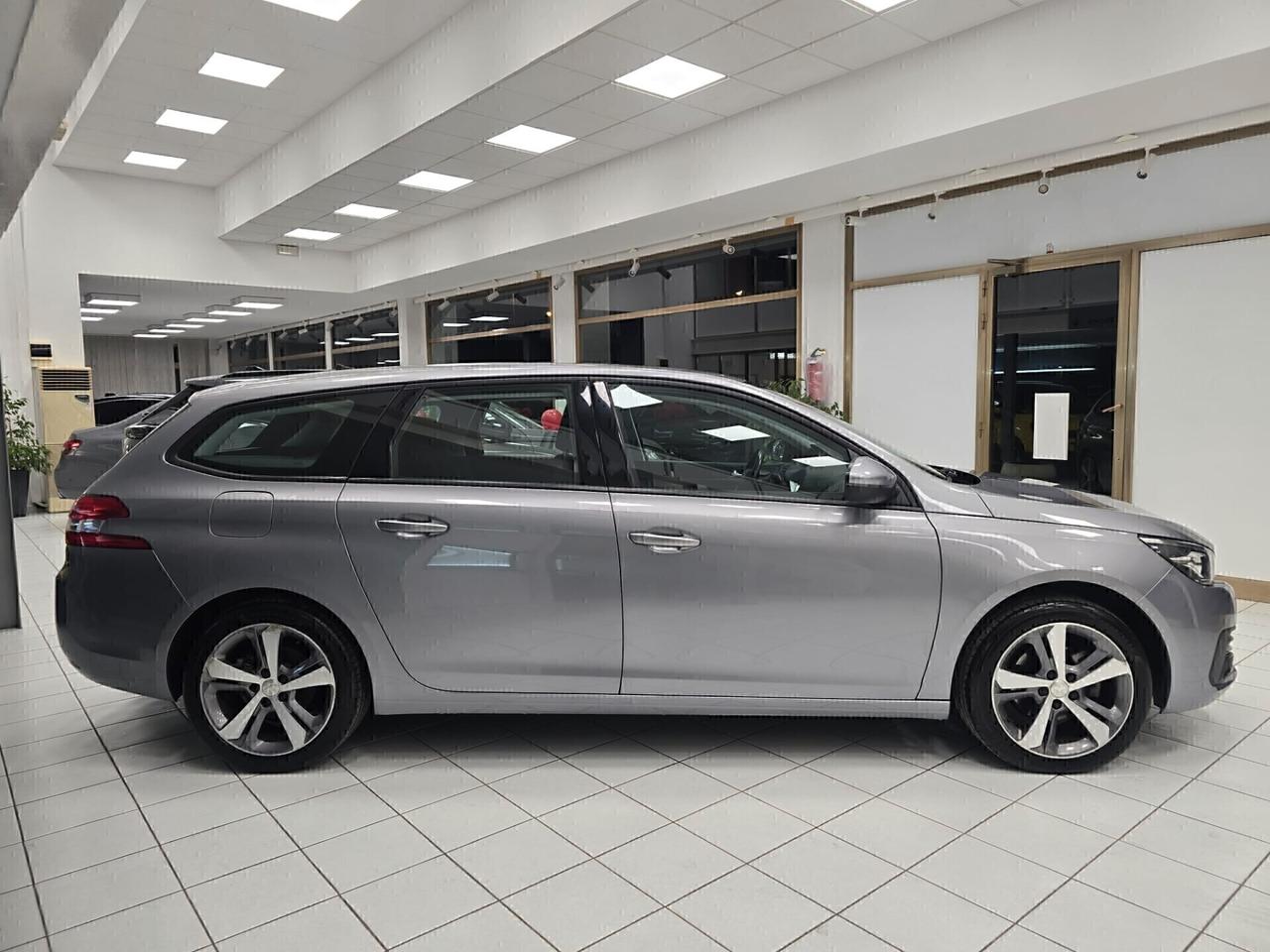 Peugeot 308 BlueHDi 130 S&S SW Bus. 2018