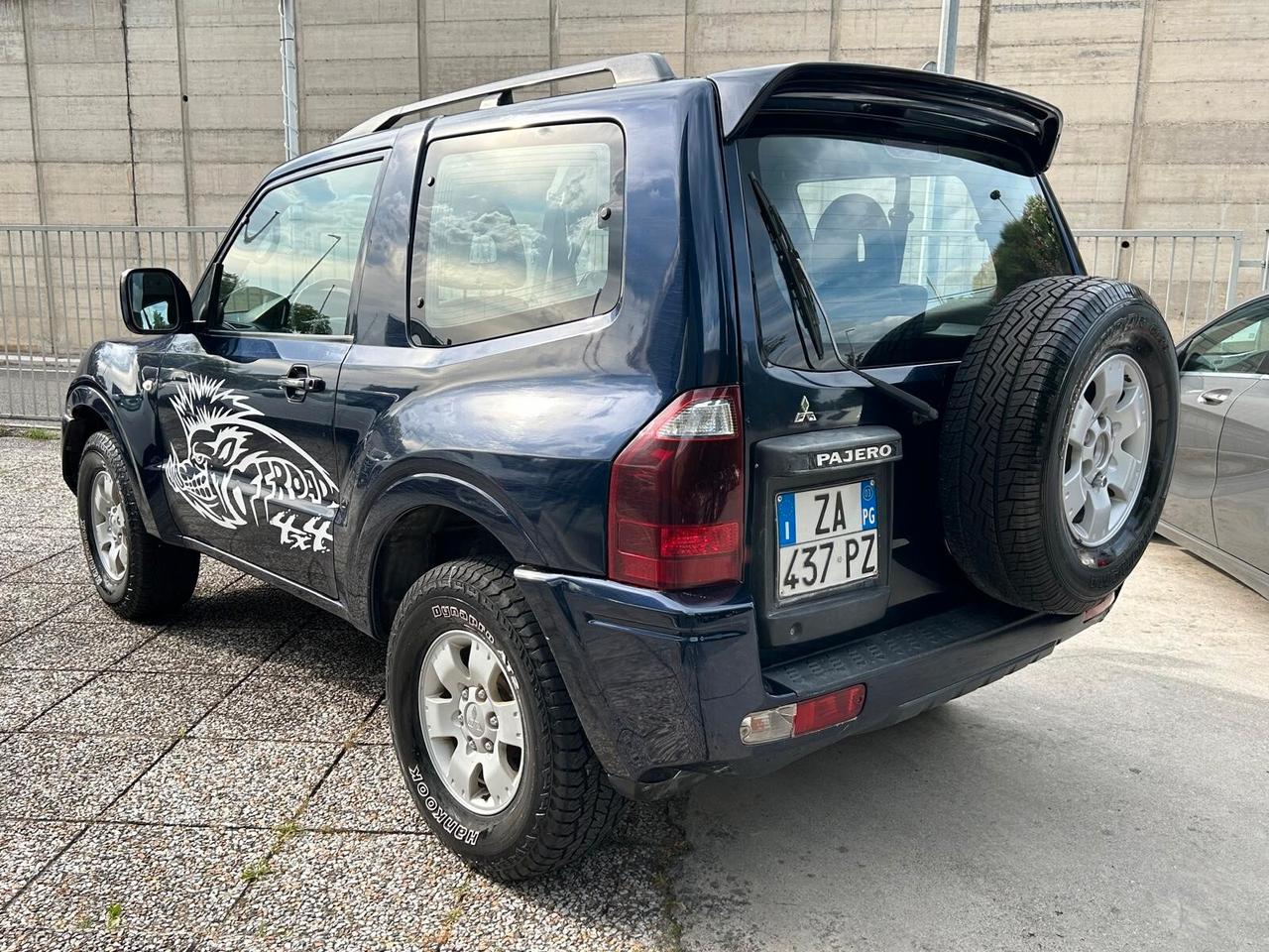 Mitsubishi Pajero 2.5 TDI 3p. GL