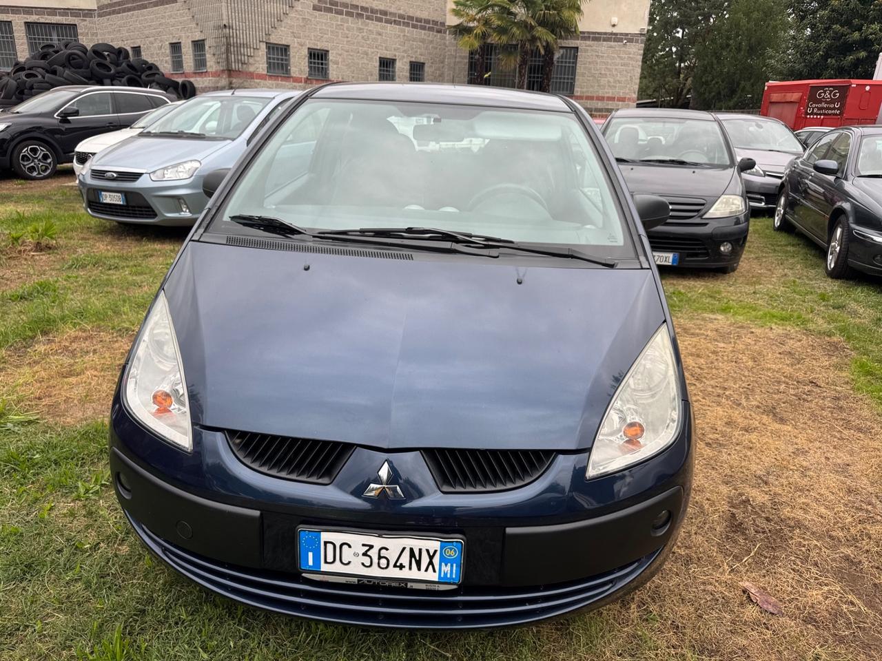 Mitsubishi Colt 1.1 12V 3p. Neoplasie