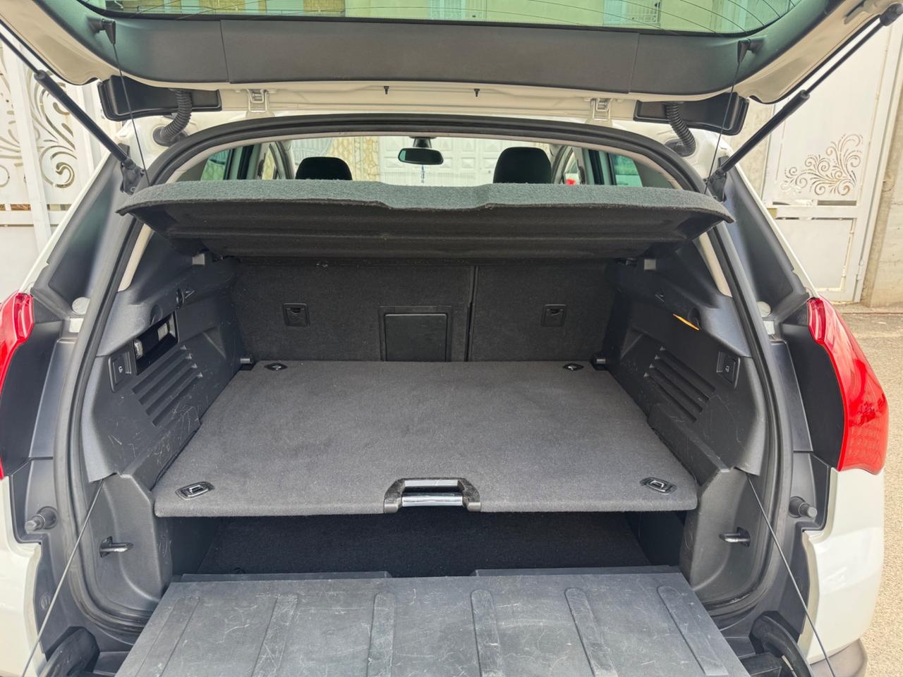 Peugeot 3008 1.6 DIESEL 115CV Style