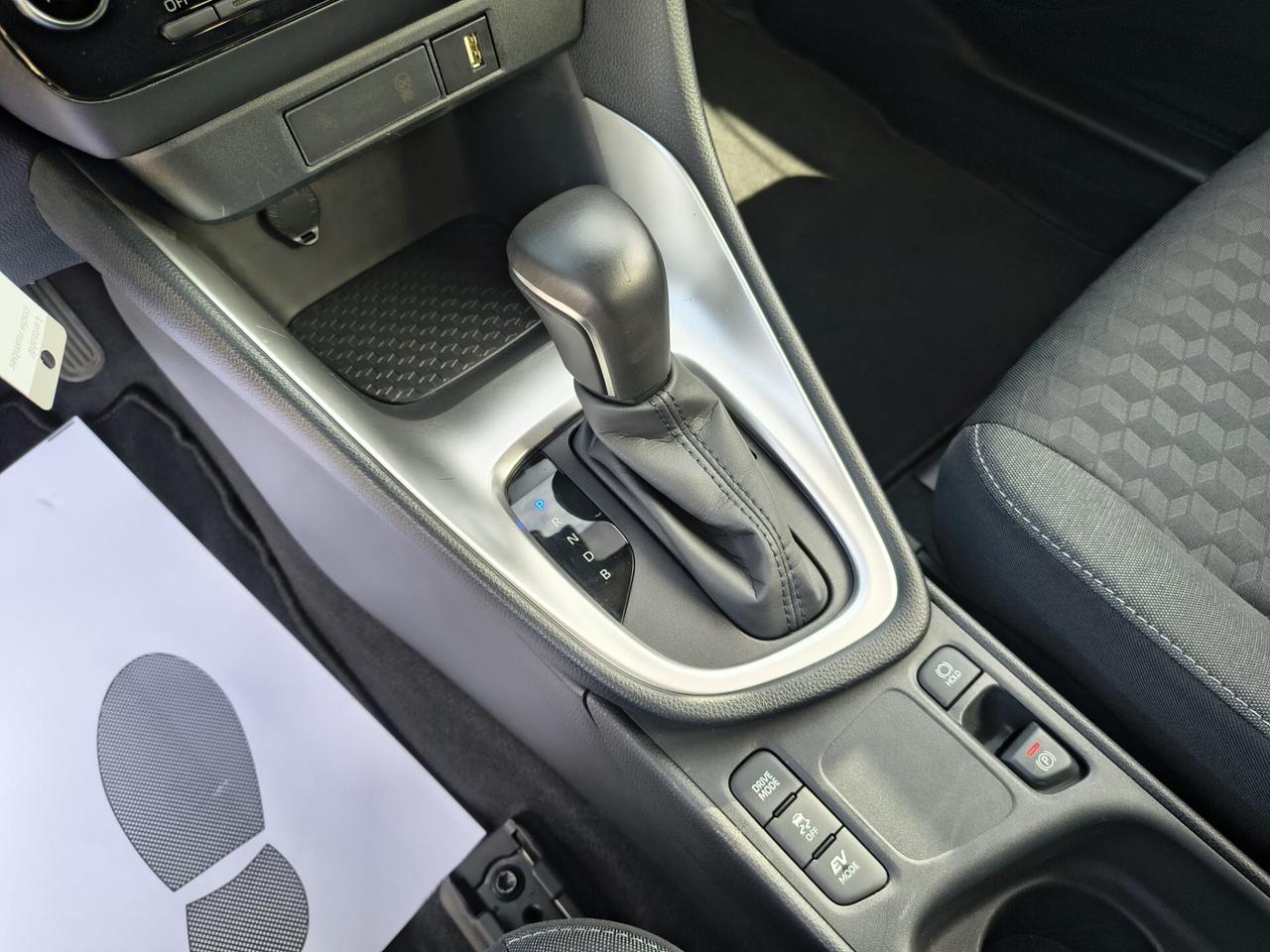 Toyota Yaris 1.5 Hybrid 5 porte *PREZZO REALE*