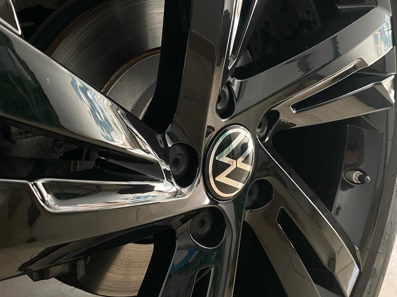 Volkswagen Tiguan 2.0 TDI 200 CV DSG 4MOTION R – IVA inclusa nel prezzo – KM Reali