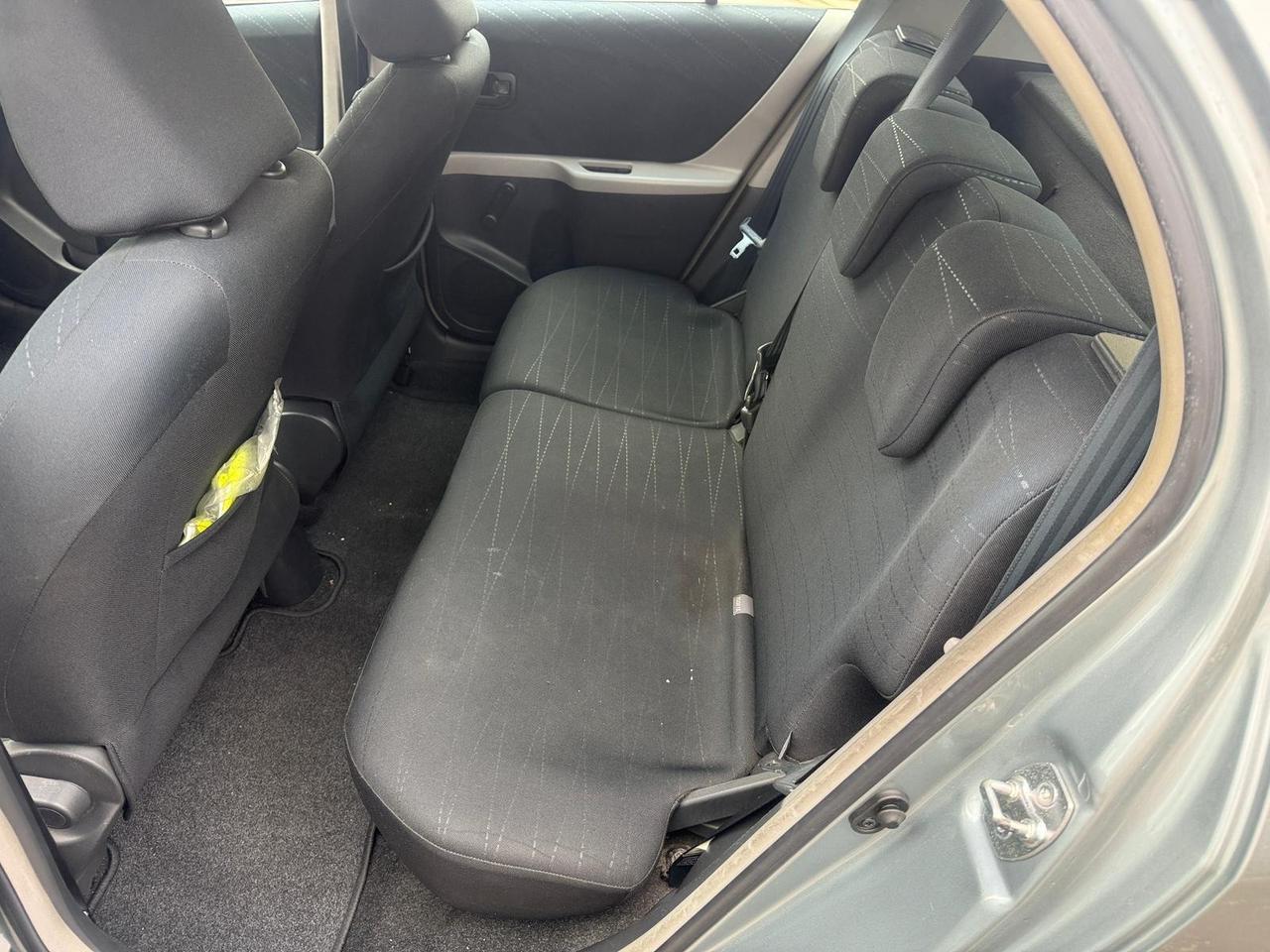 Toyota Yaris 1.0 5 porte