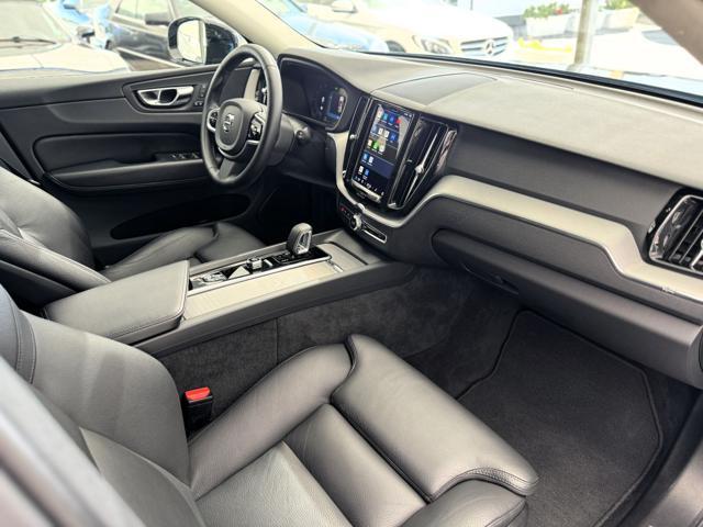 VOLVO XC60 B4 (d) 197cv Plus Dark Geartronic N1 Autocarro