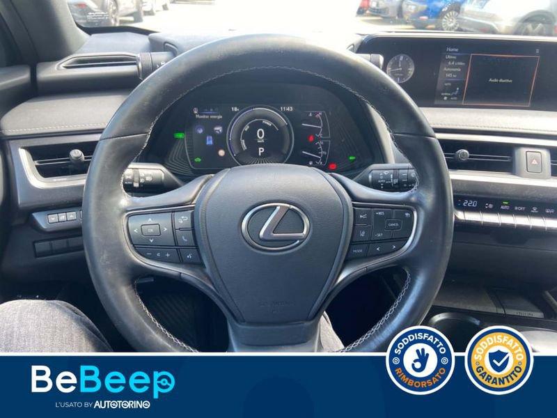 Lexus UX 2.0 PREMIUM 4WD CVT