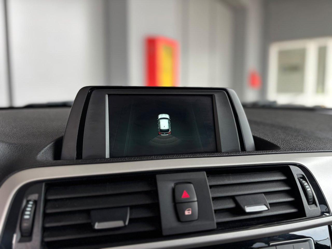 BMW 118 d Business 5p