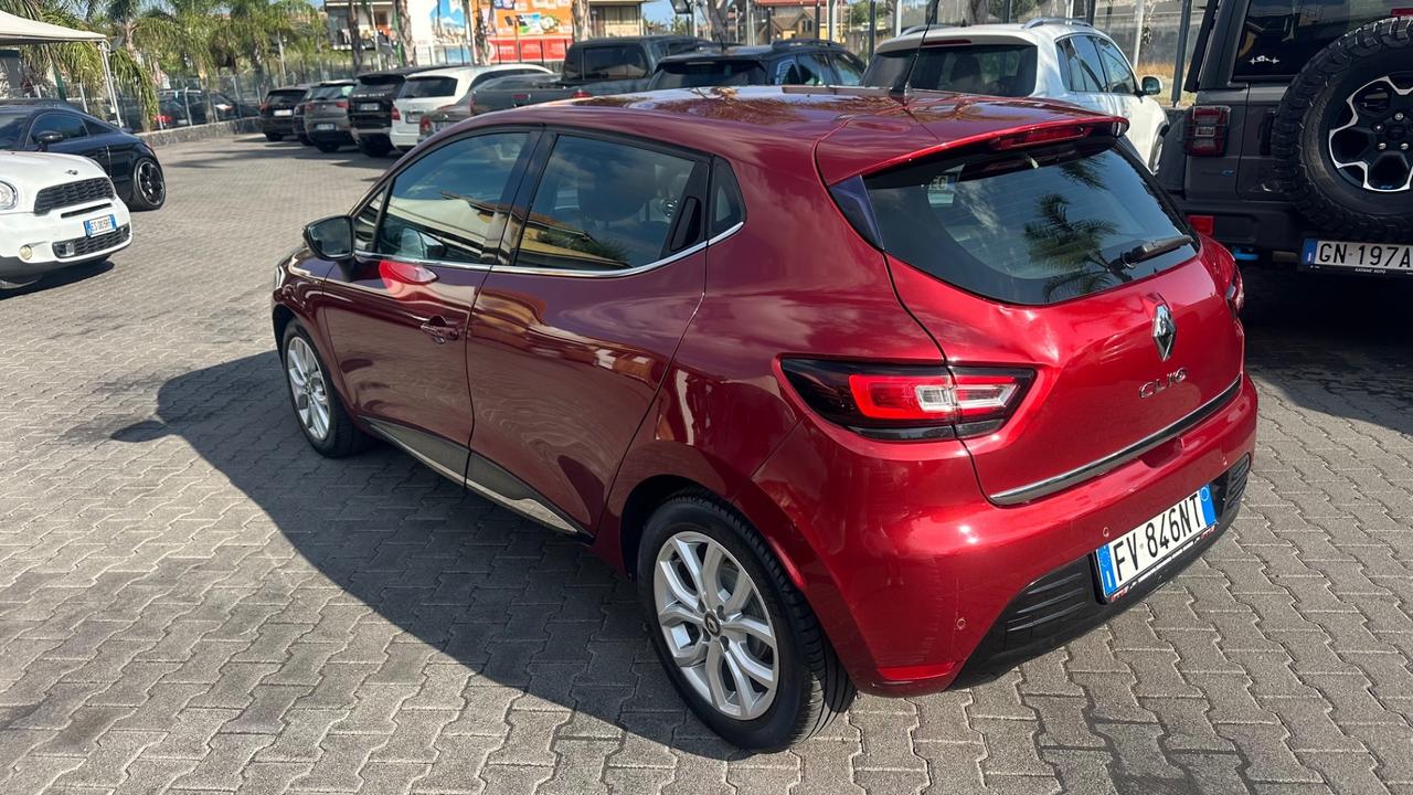 Renault Clio dCi 8V 75 CV 5 porte Moschino Life