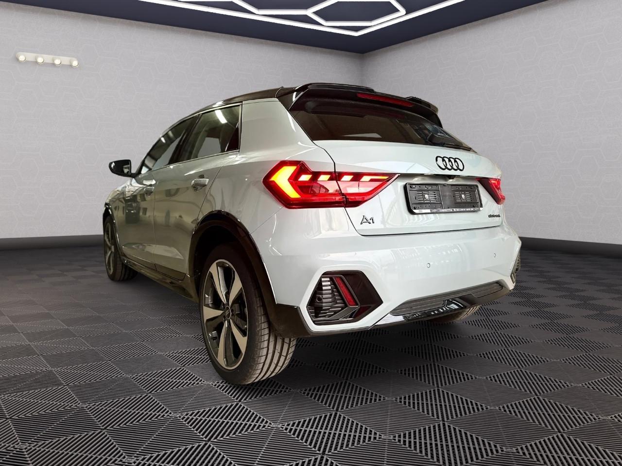 Audi A1 allstreet 30 TFSI S tronic Identity Contrast