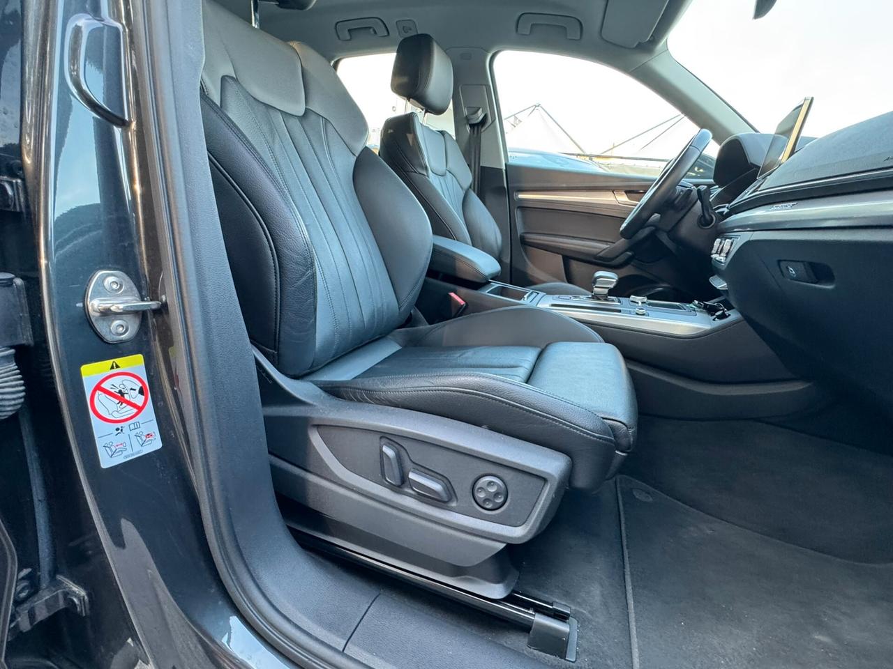 Audi Q5 40 TDI quattro S-Tronic Business Sport