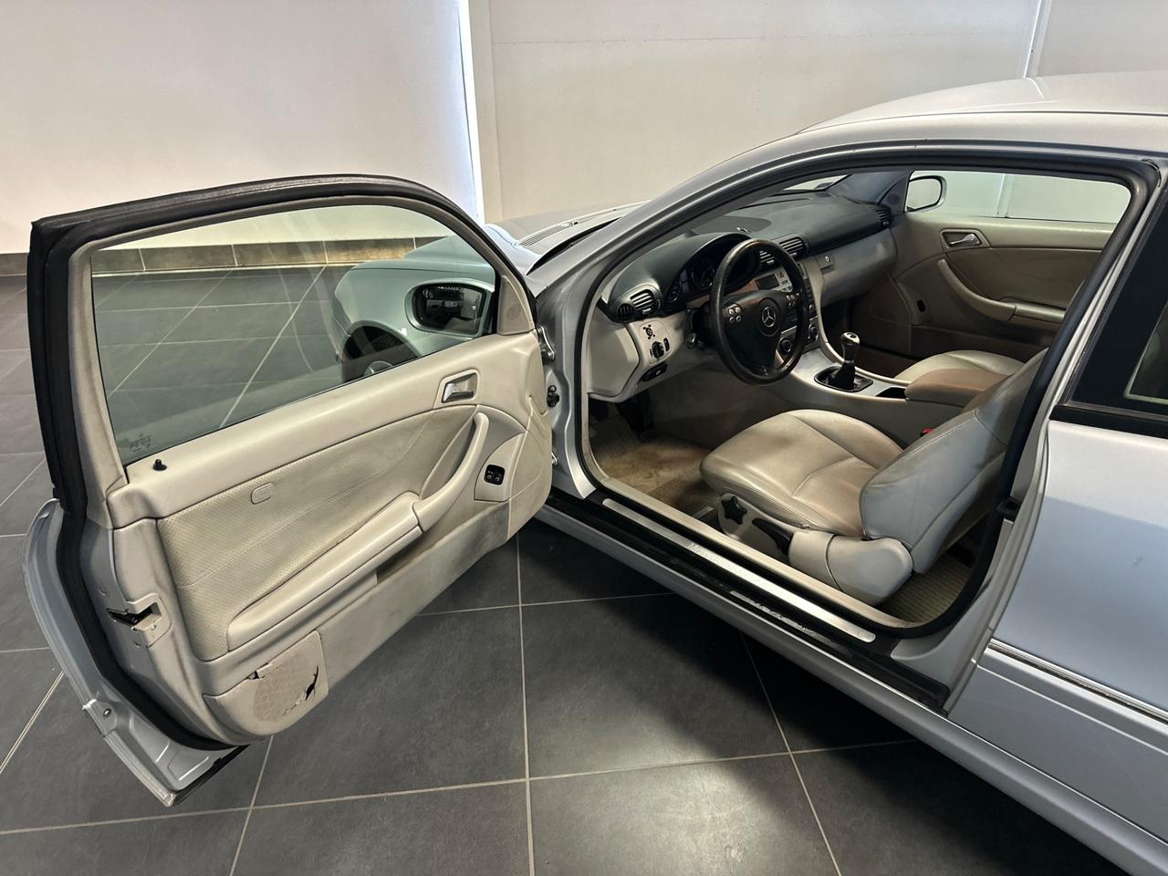 MERCEDES-BENZ C 220 COUPE 150CV MANUALE