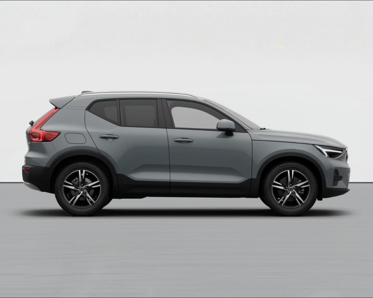 VOLVO XC40 CORE B3 AUTO PREZZO PROMO FINO A FINE MESE