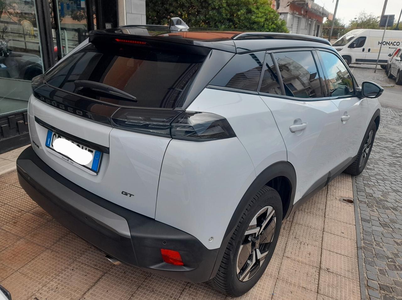 Peugeot 2008 BlueHDi 130 S&S EAT8 GT