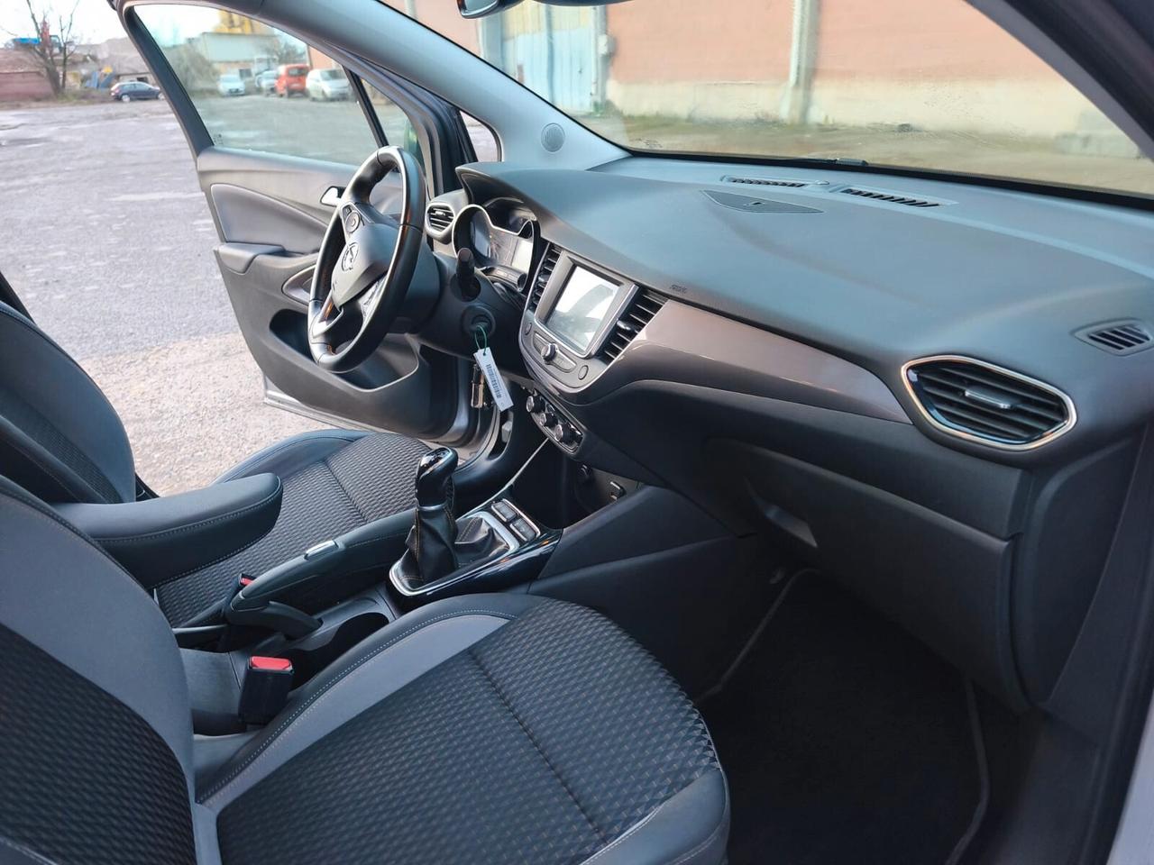 Opel Crossland X 2020---1.2 Benzina Neopatentati