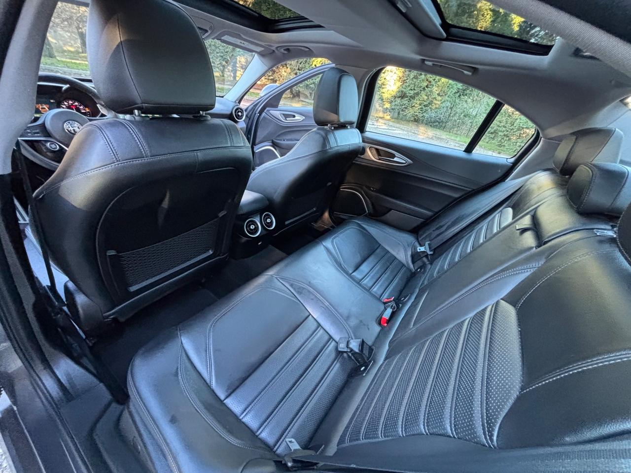 Alfa Romeo Giulia VELOCE