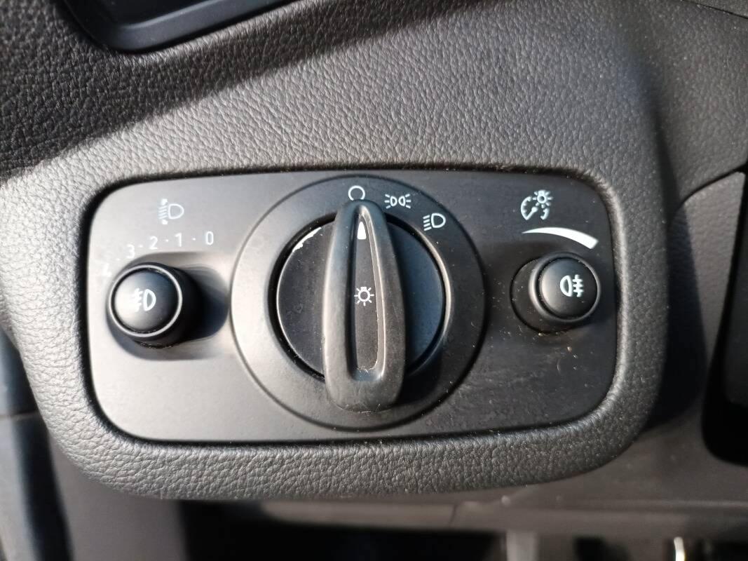 Ford C-Max 1.5 tdci Business 120cv 7 POSTI