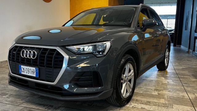 AUDI Q3 35 TDI quattro Business