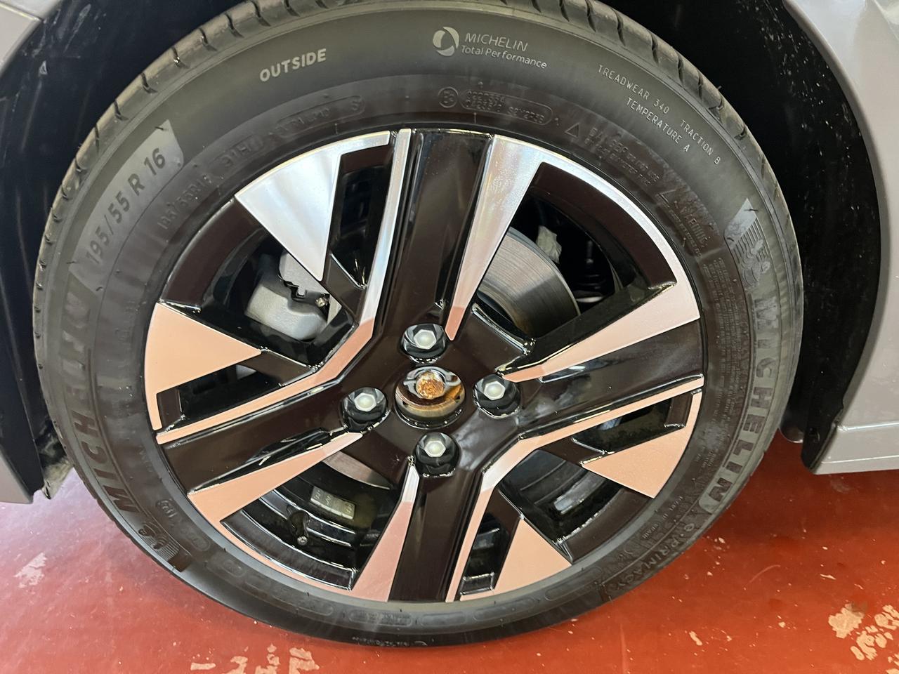 PEUGEOT 208 5P - ALLURE PureTech 100 S&S