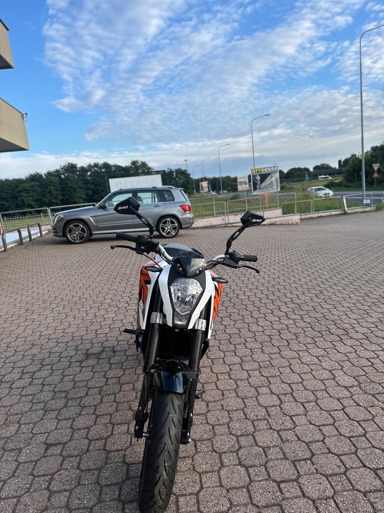 KTM 125 DUKE 2018 CON SOLO 17.000 PERFETTO