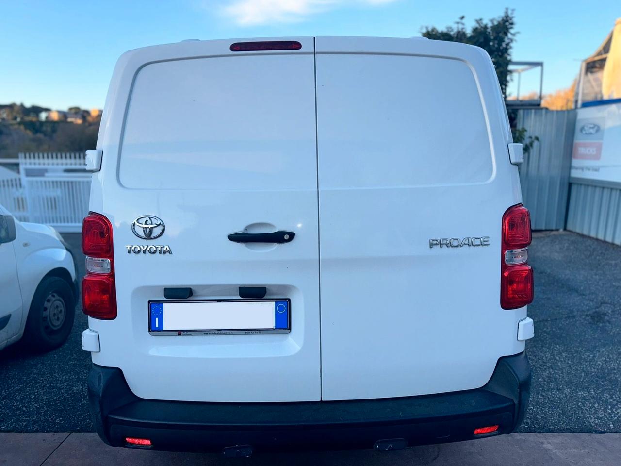 Toyota Proace 2.0D 122cv S&S MT L2 14q Comfort