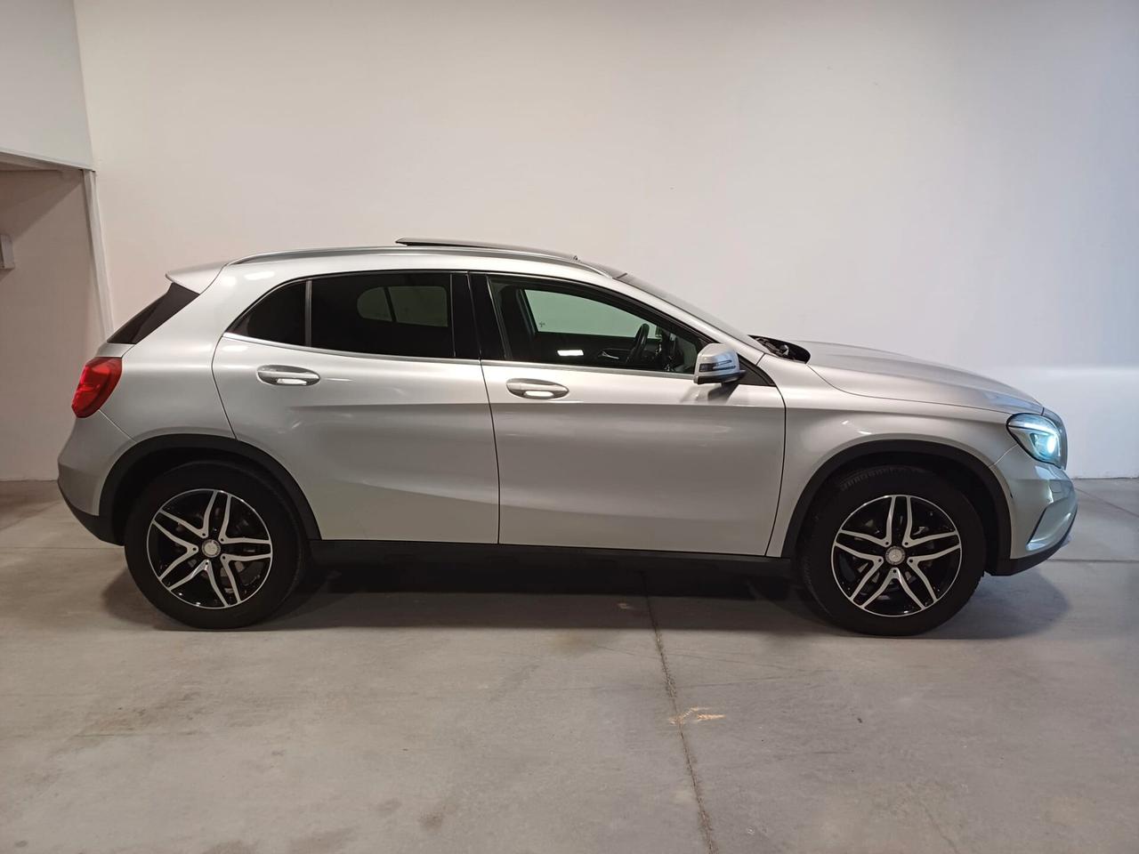 Mercedes-benz GLA 200 Aut Enduro TETTO/PELLE/HARMAN